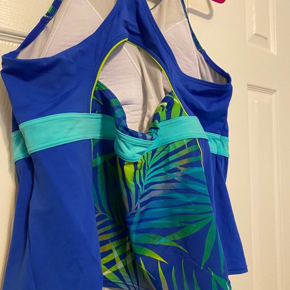 Land's End Tropical Racer Back Tankini - Picture 5 of 8